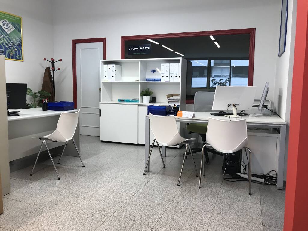 Zona de taules a la planta baixa